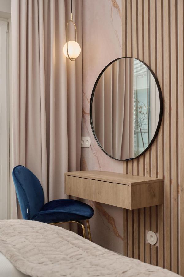 Apartment Elegant With Balcony Krakowska By Renters Prestige